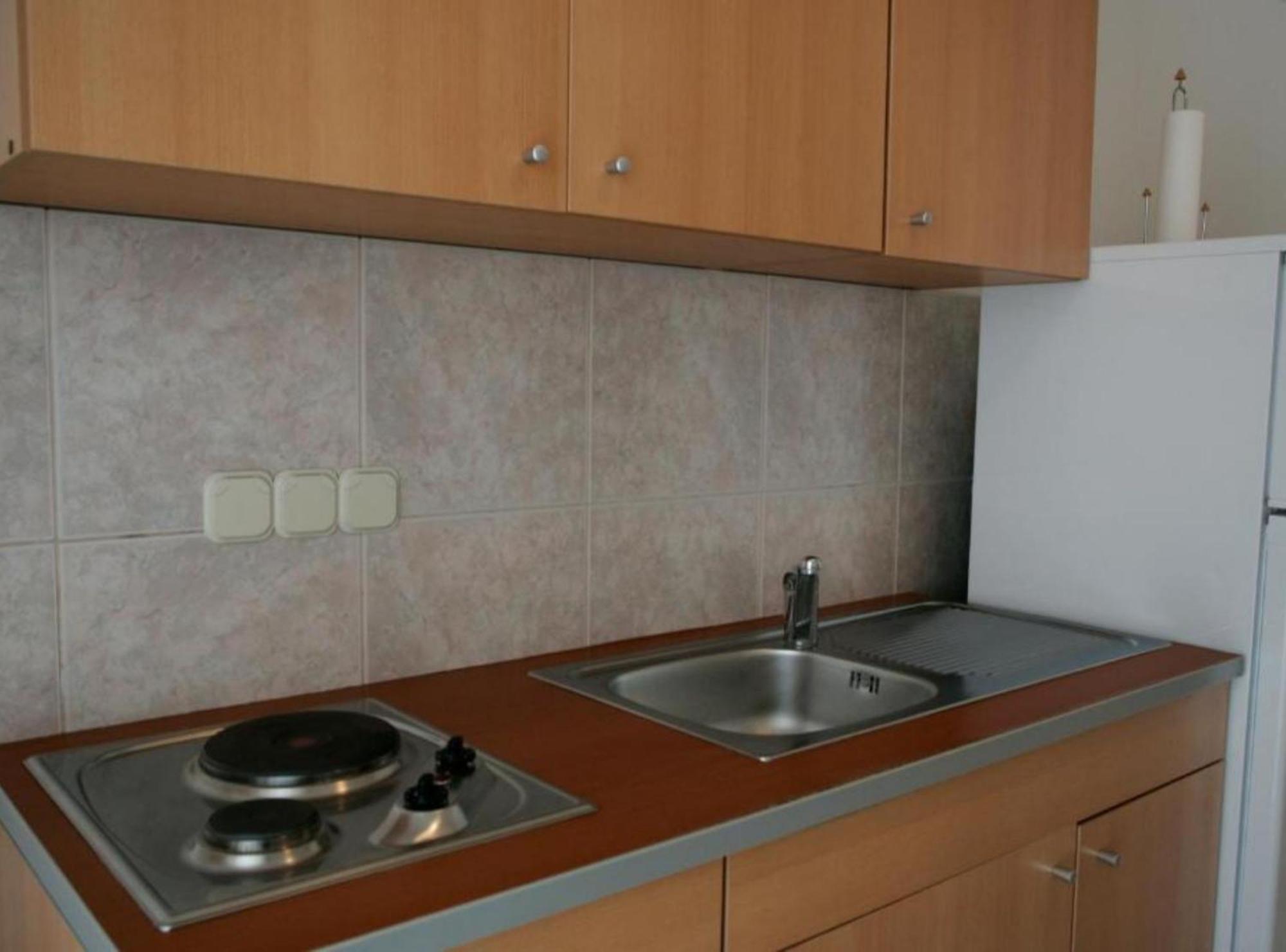 Apartments Trogrlic Хвар Екстер'єр фото